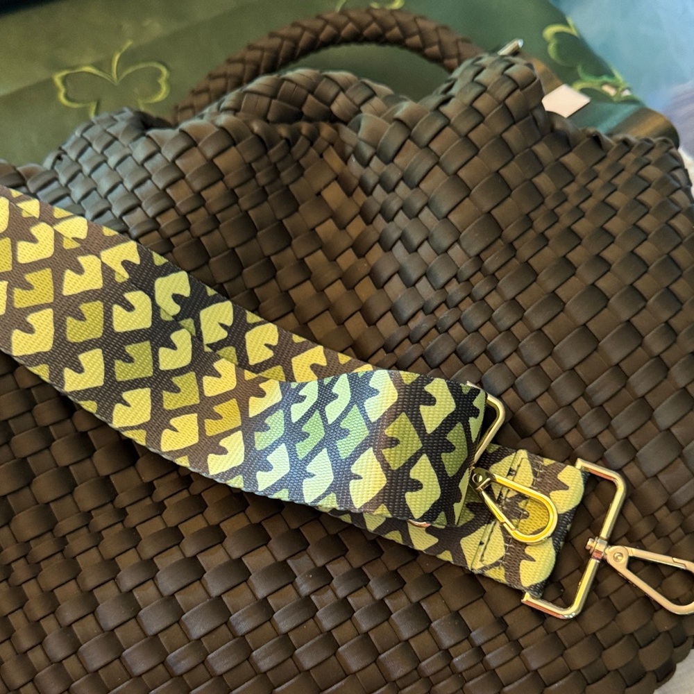 Ahdorned Purse Stap Dark Green Lime Patterned Gold Hardware